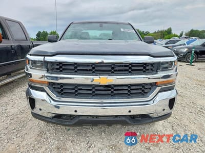 Piąte zdjęcie samochodu w środku: 2018 CHEVROLET SILVERADO K1500 VIN:1GCVKNEC7JZ135358 - miniatura