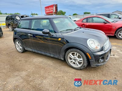 Czwarte zdjęcie samochodu z boku: 2013 MINI COOPER VIN:WMWSU3C56DT374118 - miniatura