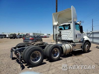 Czwarte zdjęcie samochodu z boku: 2019 INTERNATIONAL RH613 SEMI TRUCK VIN:3HSDWTZR5KN356254 - miniatura