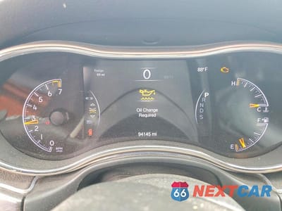 Zdjęcie 9 z 12 samochodu: 2015 JEEP GRAND CHEROKEE LIMITED VIN:1C4RJFBG6FC718595 - miniatura