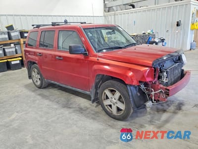 Czwarte zdjęcie samochodu z boku: 2010 JEEP PATRIOT SPORT VIN:1J4NF1GB0AD622944 - miniatura
