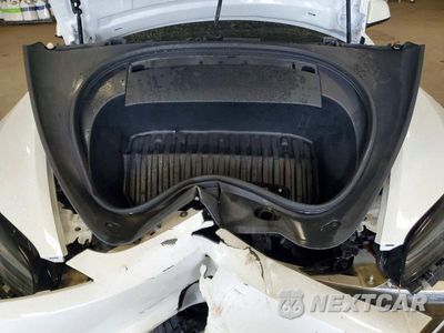 Zdjęcie 11 z 12 samochodu: 2024 TESLA MODEL 3 VIN:5YJ3E1EB9RF811941 - miniatura