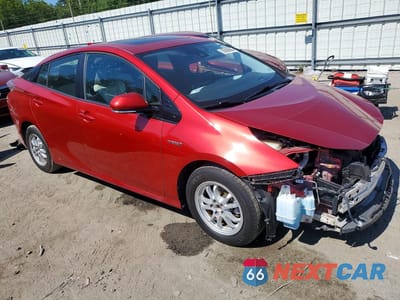 Czwarte zdjęcie samochodu z boku: 2016 TOYOTA PRIUS FOUR VIN:JTDKARFU2G3518513 - miniatura