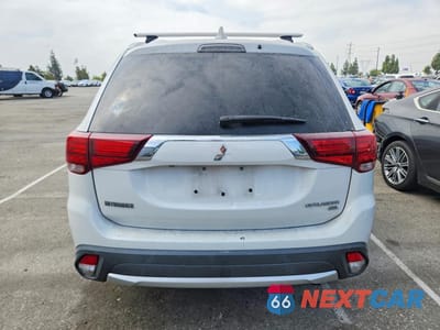 Zdjęcie 6 z 13 samochodu: 2018 MITSUBISHI OUTLANDER SE VIN:JA4AD3A36JZ004788 - miniatura