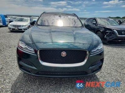 Piąte zdjęcie samochodu w środku: 2017 JAGUAR F-PACE PRESTIGE VIN:SADCK2BV0HA494947 - miniatura