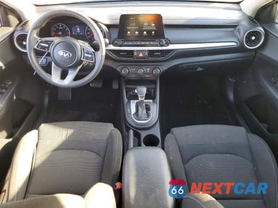 Zdjęcie 8 z 12 samochodu: 2021 KIA FORTE LXS VIN:3KPF24AD4ME387601 - miniatura