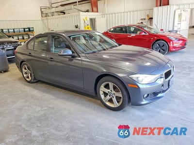 Czwarte zdjęcie samochodu z boku: 2014 BMW 328 XI SULEV VIN:WBA3B5C54EF599949 - miniatura