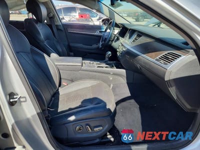 Zdjęcie 7 z 12 samochodu: 2016 HYUNDAI GENESIS 3.8L VIN:KMHGN4JE4GU134655 - miniatura