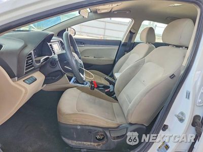 Zdjęcie 7 z 12 samochodu: 2019 HYUNDAI ELANTRA SE VIN:5NPD74LF3KH483722 - miniatura