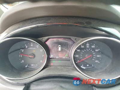 Zdjęcie 9 z 12 samochodu: 2016 KIA SEDONA SX VIN:KNDMC5C10G6125551 - miniatura