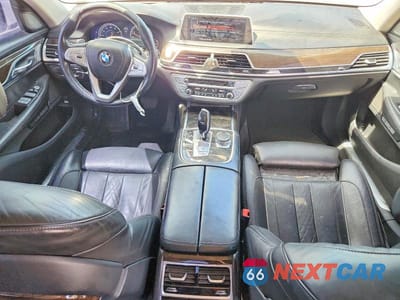 Zdjęcie 8 z 12 samochodu: 2016 BMW 750 XI VIN:WBA7F2C5XGG418922 - miniatura