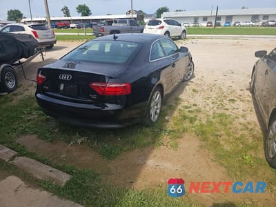 Czwarte zdjęcie samochodu z boku: 2011 AUDI A5 PREMIUM VIN:WAUCFAFR0BA026180 - miniatura