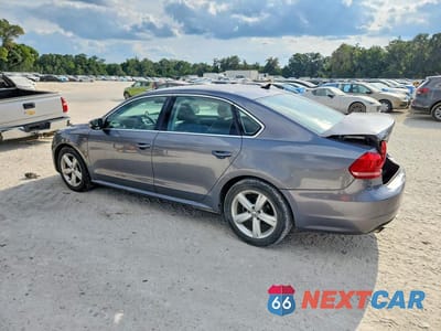 Drugie zdjęcie samochodu z przodu: 2015 VOLKSWAGEN PASSAT S VIN:1VWAS7A37FC113027 - miniatura