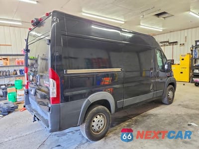 Trzecie zdjęcie samochodu z tyłu: 2018 RAM PROMASTER 1500 1500 HIGH VIN:3C6TRVBG9JE105243 - miniatura