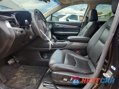 Zdjęcie 7 z 12 samochodu: 2019 CADILLAC XT5 LUXURY VIN:1GYKNDRSXKZ291895 - miniatura