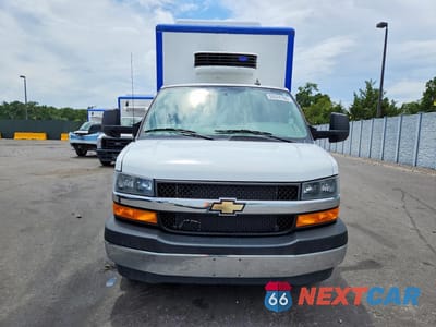 Piąte zdjęcie samochodu w środku: 2021 CHEVROLET EXPRESS REFRIGERATED BOX TRUCK VIN:1GB0GSF77M1305530 - miniatura