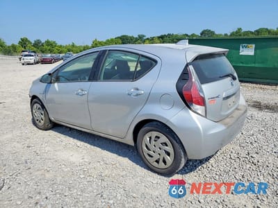 Drugie zdjęcie samochodu z przodu: 2016 TOYOTA PRIUS C VIN:JTDKDTB30G1119466 - miniatura