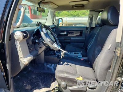 Zdjęcie 7 z 12 samochodu: 2008 TOYOTA FJ CRUISER BASE VIN:JTEBU11FX8K032925 - miniatura