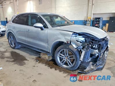 Czwarte zdjęcie samochodu z boku: 2026 PORSCHE CAYENNE VIN:WP1AA2AY5TDA00802 - miniatura