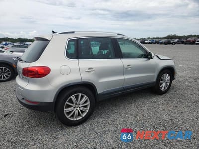 Trzecie zdjęcie samochodu z tyłu: 2013 VOLKSWAGEN TIGUAN S VIN:WVGAV3AX5DW617248 - miniatura