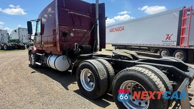 Trzecie zdjęcie samochodu z tyłu: 2014 VOLVO VNL SEMI TRUCK VIN:4V4NC9EH4EN161613 - miniatura