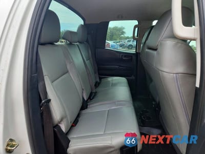 Zdjęcie 10 z 12 samochodu: 2017 TOYOTA TUNDRA SR VIN:5TFRM5F1XHX117550 - miniatura