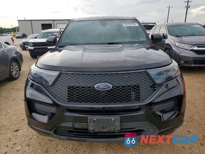 Piąte zdjęcie samochodu w środku: 2022 FORD EXPLORER POLICE INTERCEPTOR VIN:1FM5K8AB5NGA47775 - miniatura