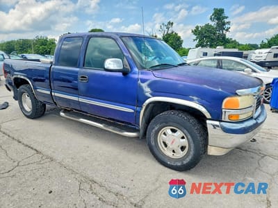 Czwarte zdjęcie samochodu z boku: 2002 GMC NEW SIERRA K1500 VIN:1GTEK19T82E204487 - miniatura