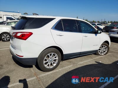 Trzecie zdjęcie samochodu z tyłu: 2019 CHEVROLET EQUINOX LT VIN:3GNAXKEV5KL130577 - miniatura