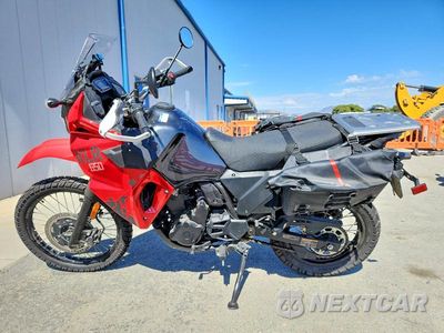 Trzecie zdjęcie samochodu z tyłu: 2024 KAWASAKI KL650 G VIN:ML5KLEG14RDA31055 - miniatura