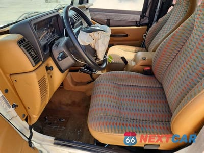 Zdjęcie 7 z 12 samochodu: 1997 JEEP WRANGLER / TJ SE VIN:1J4FY29P6VP440618 - miniatura