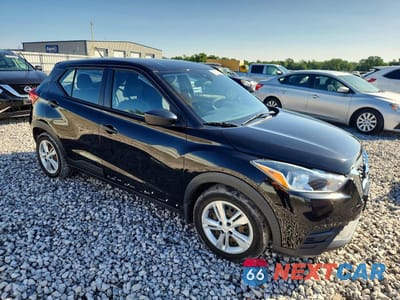 Czwarte zdjęcie samochodu z boku: 2020 NISSAN KICKS S VIN:3N1CP5BV4LL484201 - miniatura