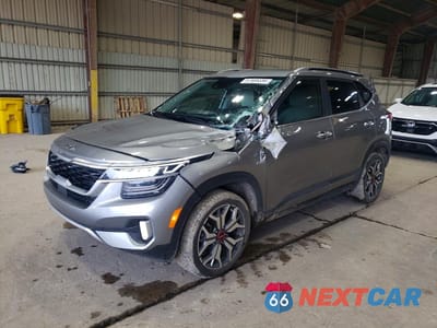 2023 KIA SELTOS SX KNDETCA25P7360512 - główne zdjęcie licytacji z USA - miniatura