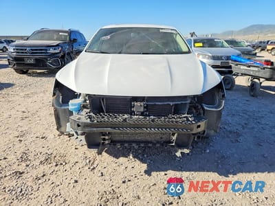 Piąte zdjęcie samochodu w środku: 2019 VOLKSWAGEN PASSAT WOLFSBURG VIN:1VWLA7A33KC001900 - miniatura