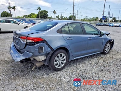 Trzecie zdjęcie samochodu z tyłu: 2020 TOYOTA COROLLA LE VIN:JTDEPRAE8LJ067699 - miniatura