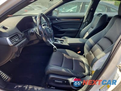 Zdjęcie 7 z 12 samochodu: 2020 HONDA ACCORD SPORT VIN:1HGCV1F39LA004201 - miniatura