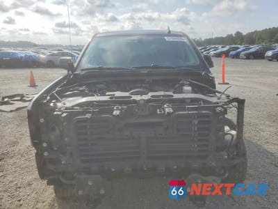 Piąte zdjęcie samochodu w środku: 2018 CHEVROLET SILVERADO K1500 LT VIN:3GCUKREC2JG235449 - miniatura
