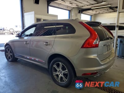 Drugie zdjęcie samochodu z przodu: 2015 VOLVO XC60 VIN:YV4902RM2F2640309 - miniatura