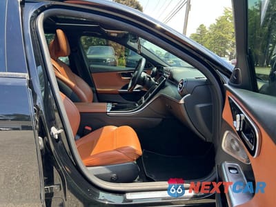 Piąte zdjęcie samochodu w środku: 2022 MERCEDES-BENZ C 300 VIN:W1KAF4GB0NR009808 - miniatura