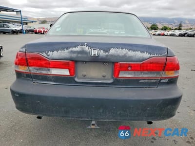 Zdjęcie 6 z 12 samochodu: 2002 HONDA ACCORD EX VIN:1HGCG16502A023052 - miniatura