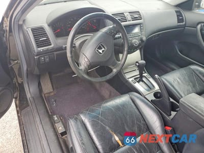 Zdjęcie 8 z 12 samochodu: 2004 HONDA ACCORD EX VIN:1HGCM826X4A020131 - miniatura