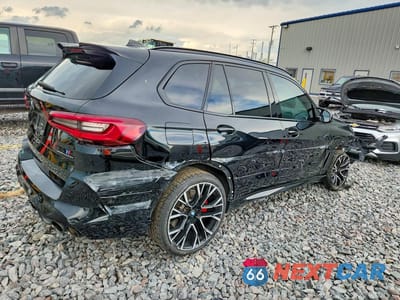 Trzecie zdjęcie samochodu z tyłu: 2021 BMW X5 M VIN:5YMJU0C00M9G71264 - miniatura