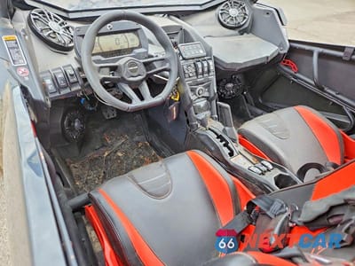 Piąte zdjęcie samochodu w środku: 2025 CAN-AM MAVERICK X3 X RS TURBO RR UTILITY VEHICLE VIN:3JBVNAV49SE000357 - miniatura