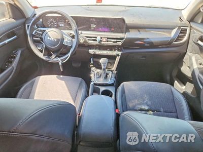 Zdjęcie 8 z 13 samochodu: 2024 KIA SELTOS S VIN:KNDEU2AAXR7526962 - miniatura