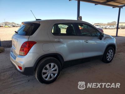 Trzecie zdjęcie samochodu z tyłu: 2018 CHEVROLET TRAX LS VIN:KL7CJKSB6JB722788 - miniatura