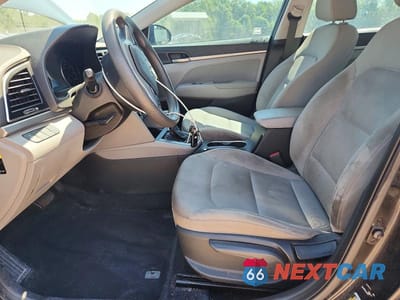 Zdjęcie 7 z 12 samochodu: 2017 HYUNDAI ELANTRA SE VIN:5NPD84LF6HH001461 - miniatura