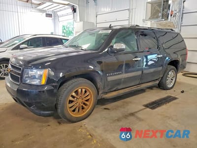 2014 CHEVROLET SUBURBAN K1500 LT 1GNSKJE76ER102850 - główne zdjęcie licytacji z USA - miniatura