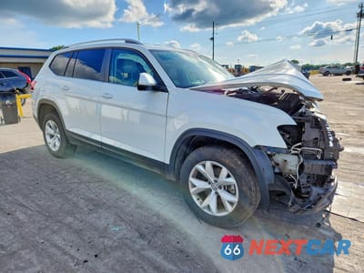 Czwarte zdjęcie samochodu z boku: 2019 VOLKSWAGEN ATLAS SE VIN:1V2UR2CA7KC581780 - miniatura
