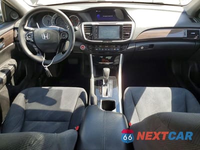 Zdjęcie 8 z 12 samochodu: 2017 HONDA ACCORD EX VIN:1HGCR2F71HA000910 - miniatura