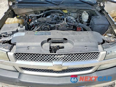 Zdjęcie 11 z 12 samochodu: 2004 CHEVROLET SILVERADO K2500 HEAVY DUTY VIN:1GCHK232X4F191158 - miniatura